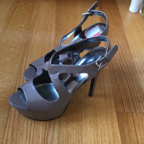 Carlos by Carlos Santana platform heels as 7.5 NWT - Picture 3 of 7